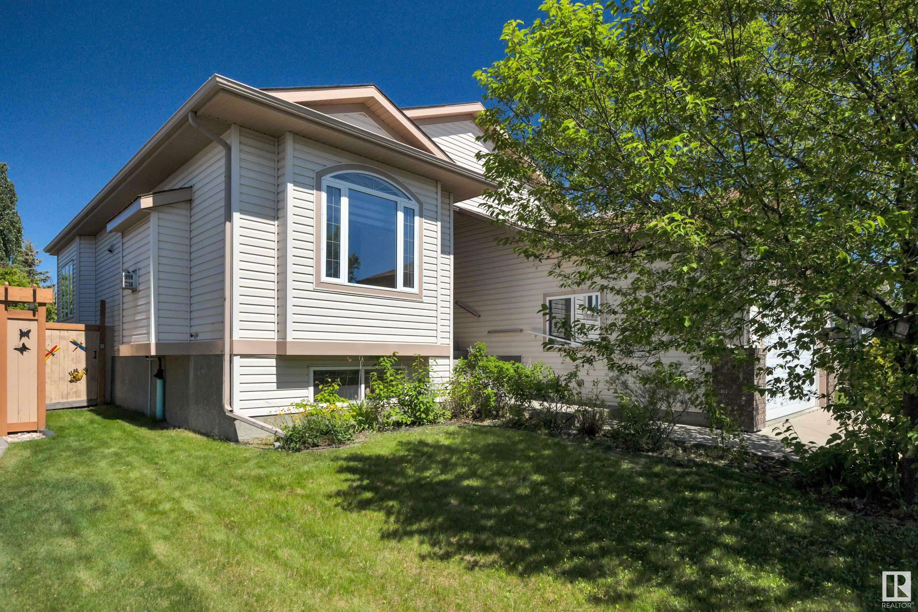 Property Photo:  84 Windrose Drive Drive  AB T9E 8N3 