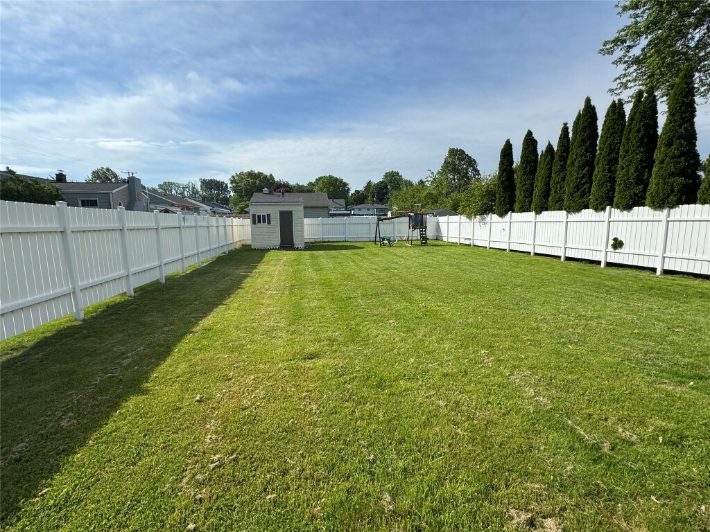 Property Photo: 2511 W 32nd Street PA 16506