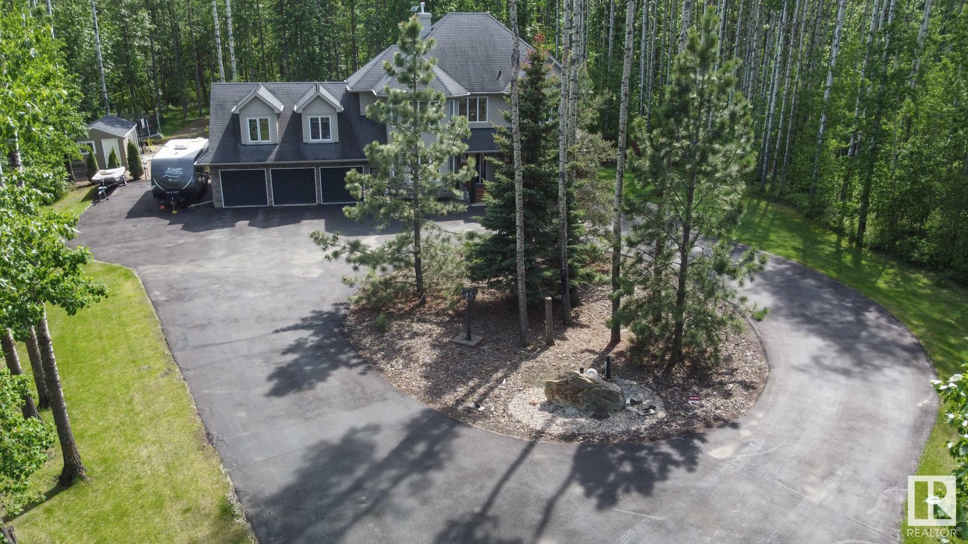 Property Photo: 53522 Rge Road 272 AB T7X 3N2