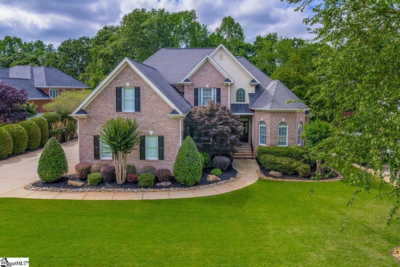 Property Photo: 201 Riverstone Way SC 29651