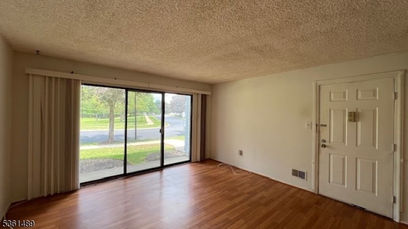 Property Photo: 42 Crabapple Ln NJ 08823