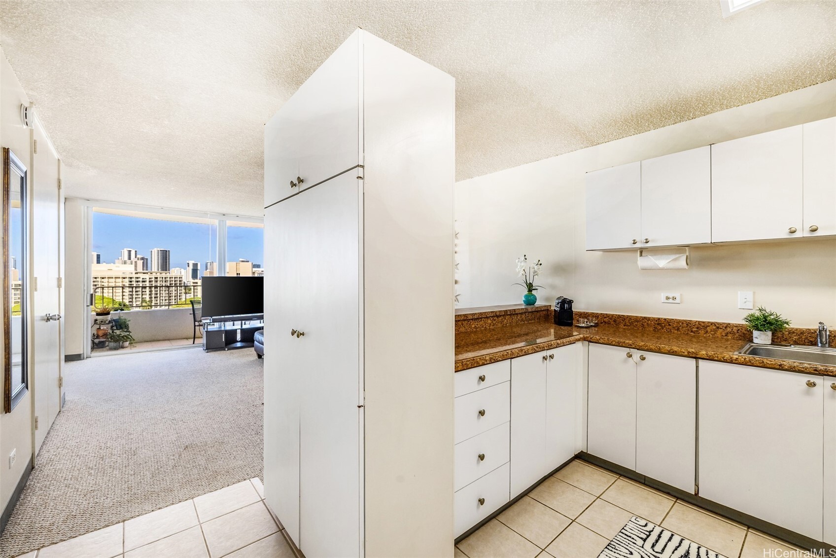 Property Photo:  1805 Poki Street 1101  HI 96822 