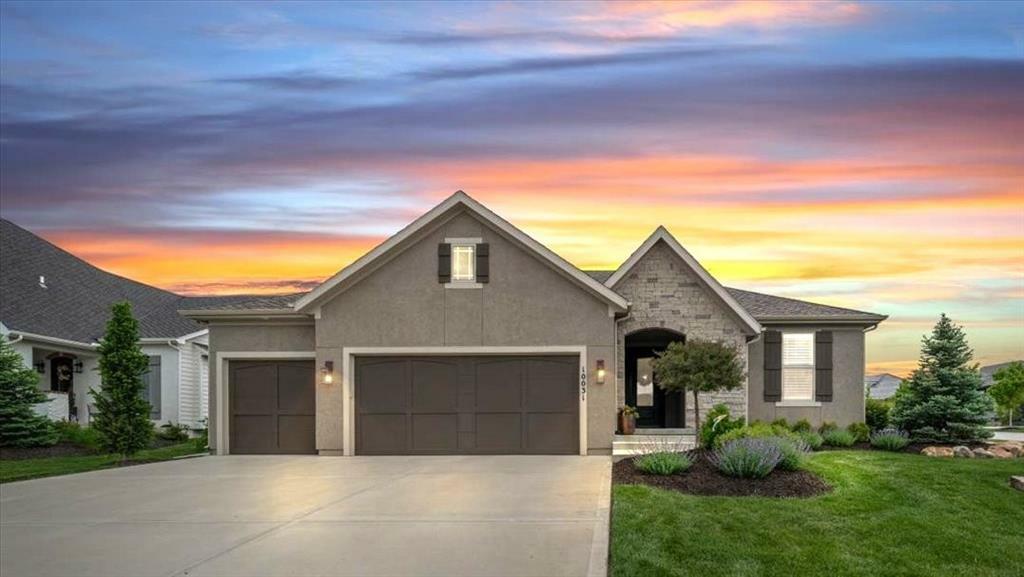 Property Photo:  10031 S Lakota Street  KS 66061 