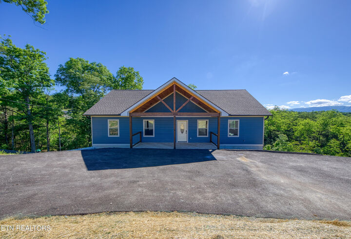 Property Photo: 1854 Chapel Rd TN 37876