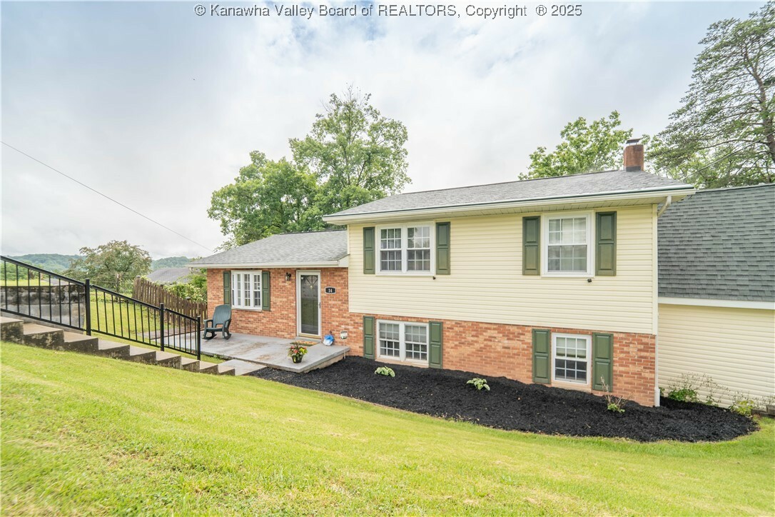 14 Douglas Drive  South Charleston WV 25309 photo