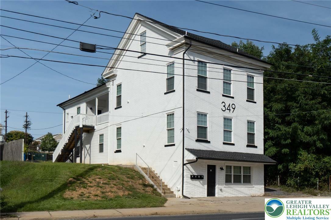349 Hanover Avenue 4  Allentown City PA 18109 photo