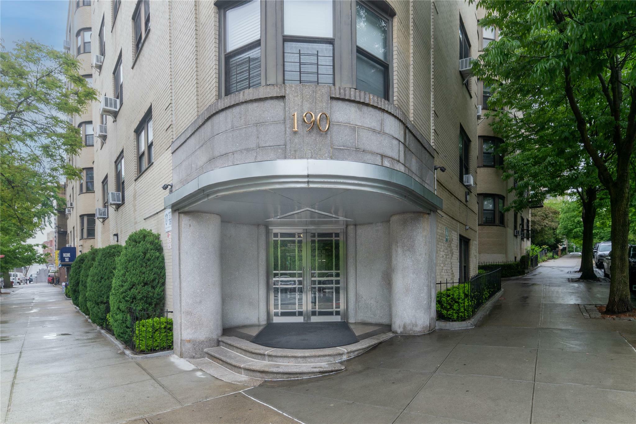 190 East Mosholu Parkway South 3H  Bronx NY 10458 photo