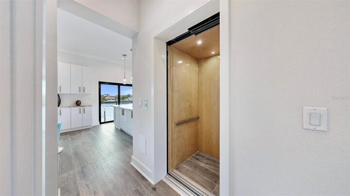 Property Photo: 771 Gran Kaymen Way FL 33572