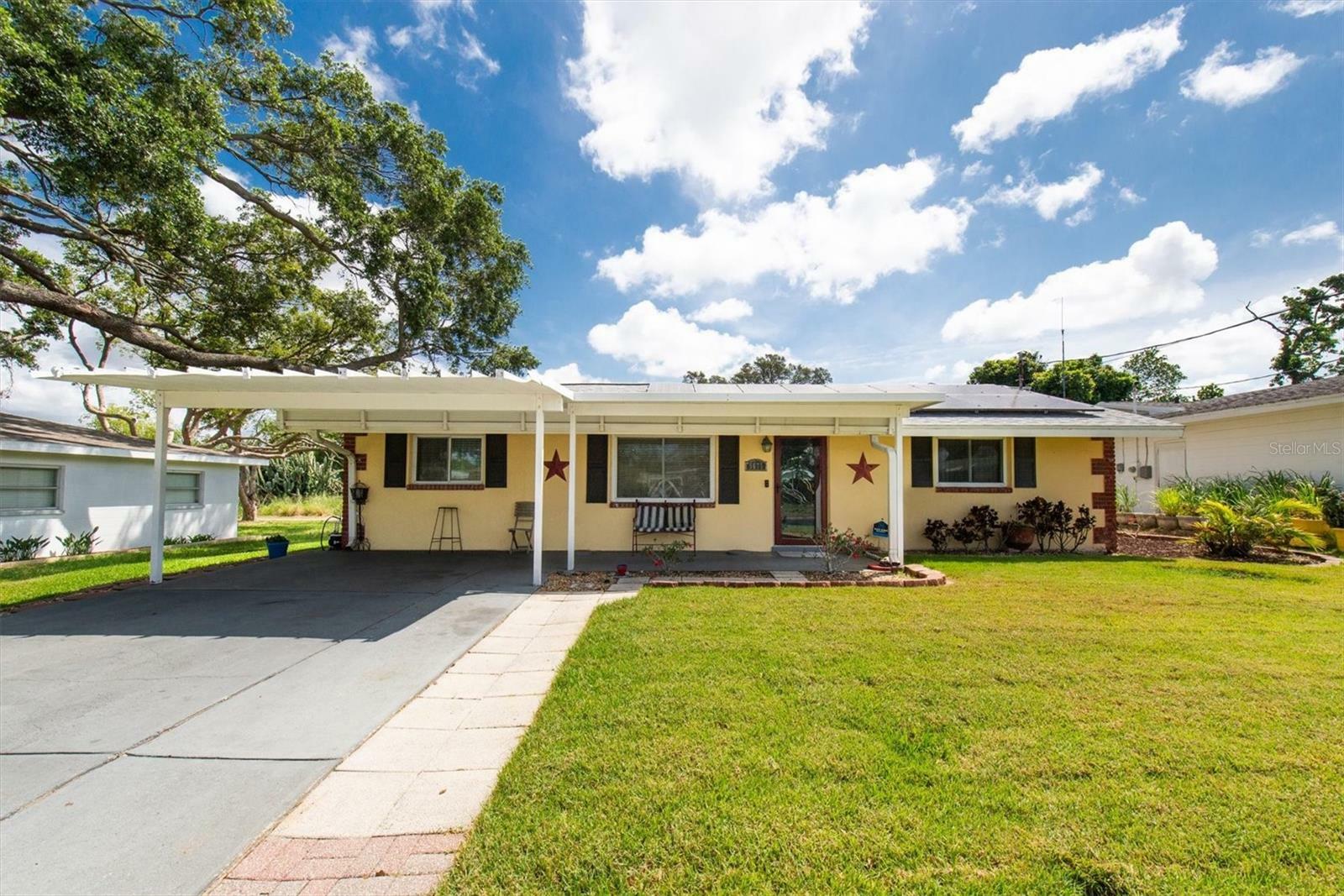 Property Photo: 5675 Lown Street N FL 33714