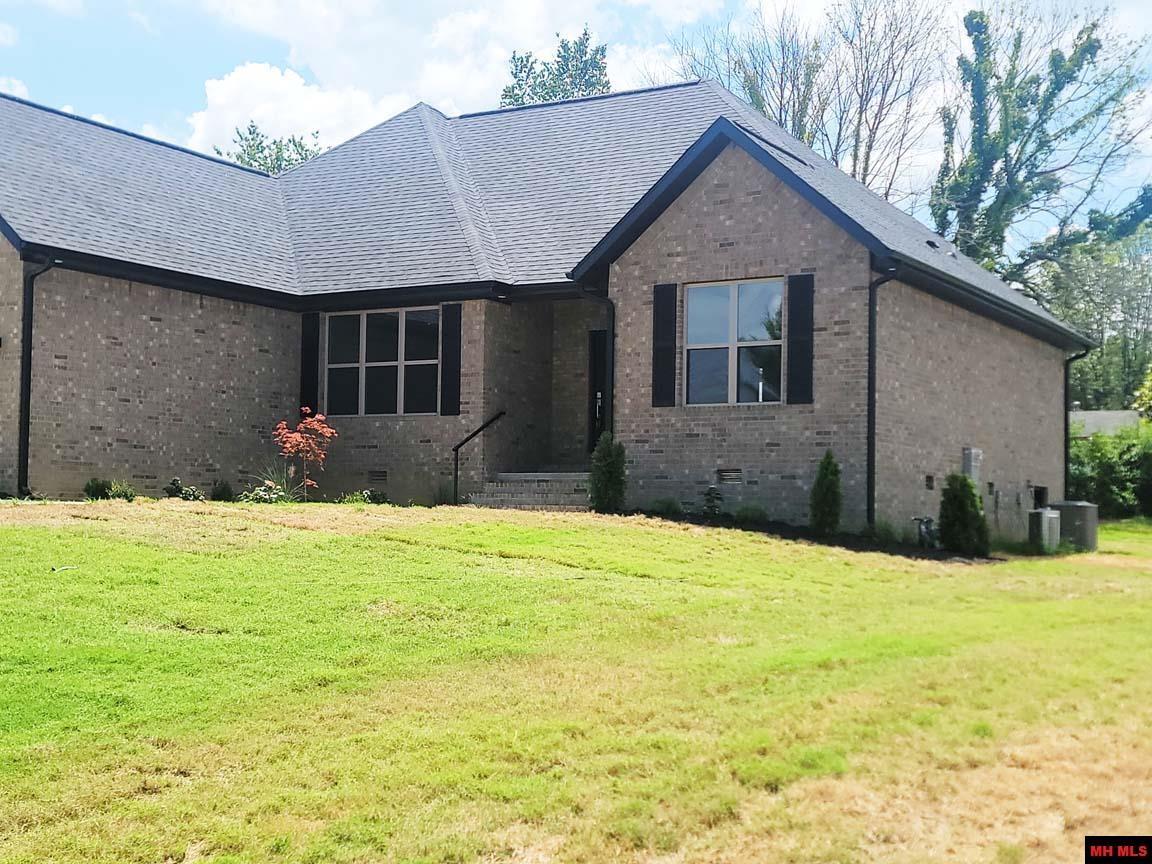 Property Photo: 238 S Sheeks Drive AR 72653