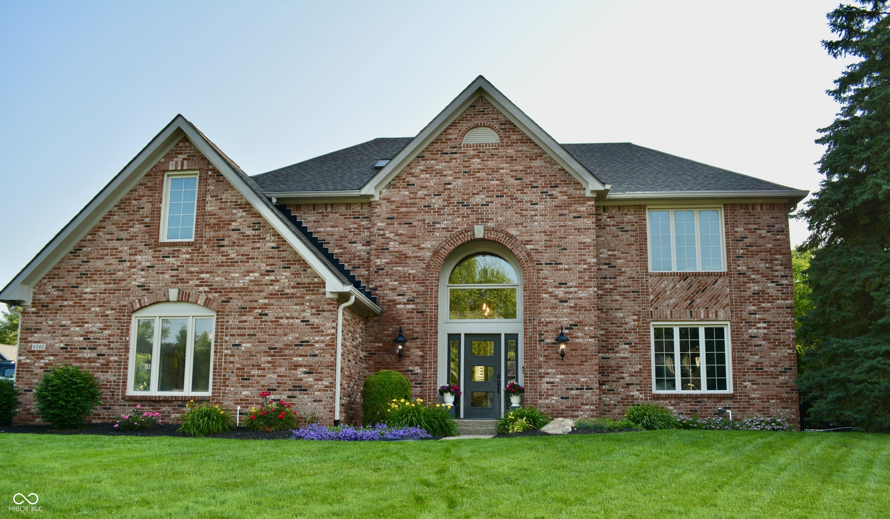 6862 Riverside Way  Fishers IN 46038 photo