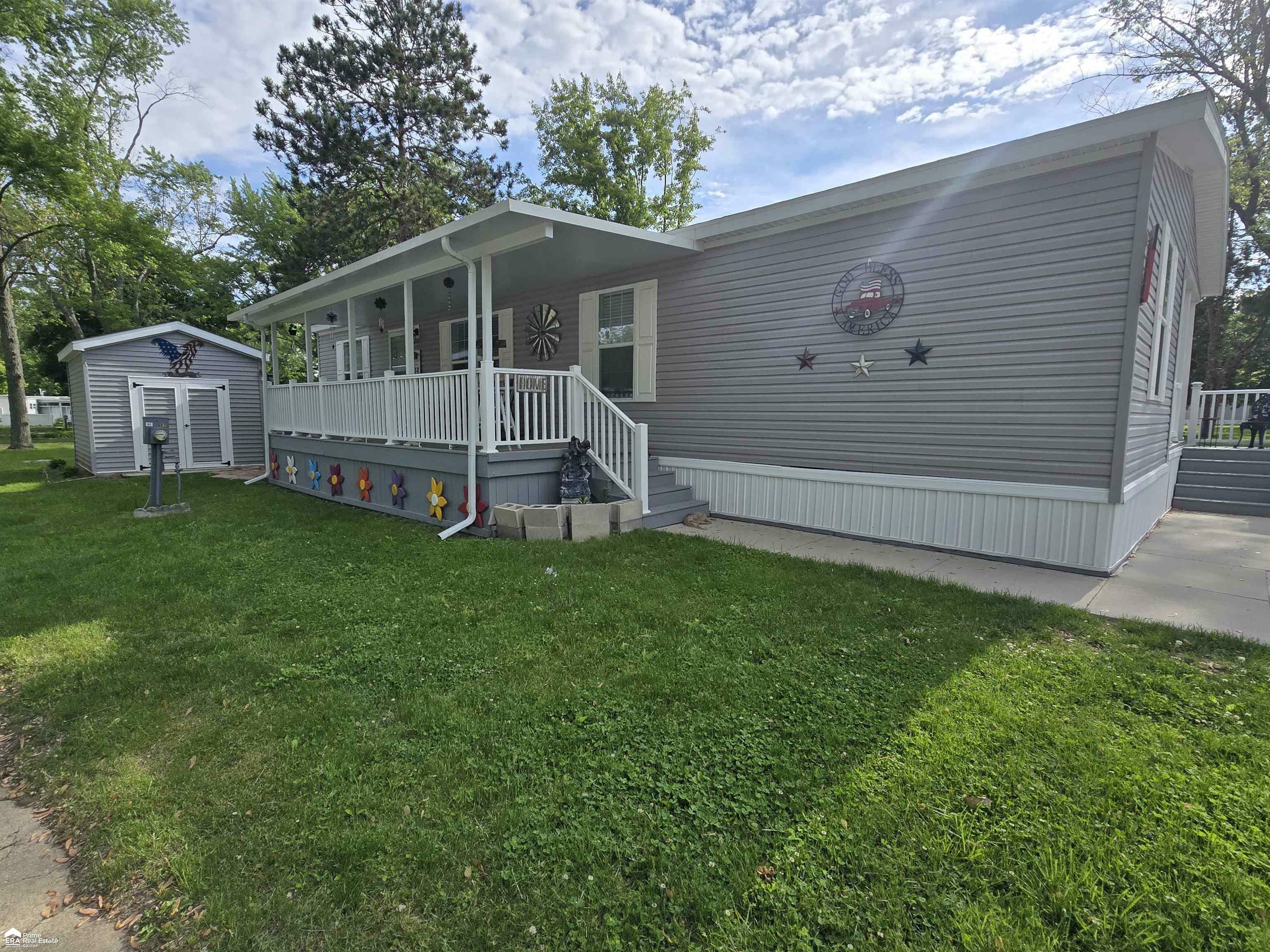 Property Photo: 4101 S Sheridan Road 83 MI 48449