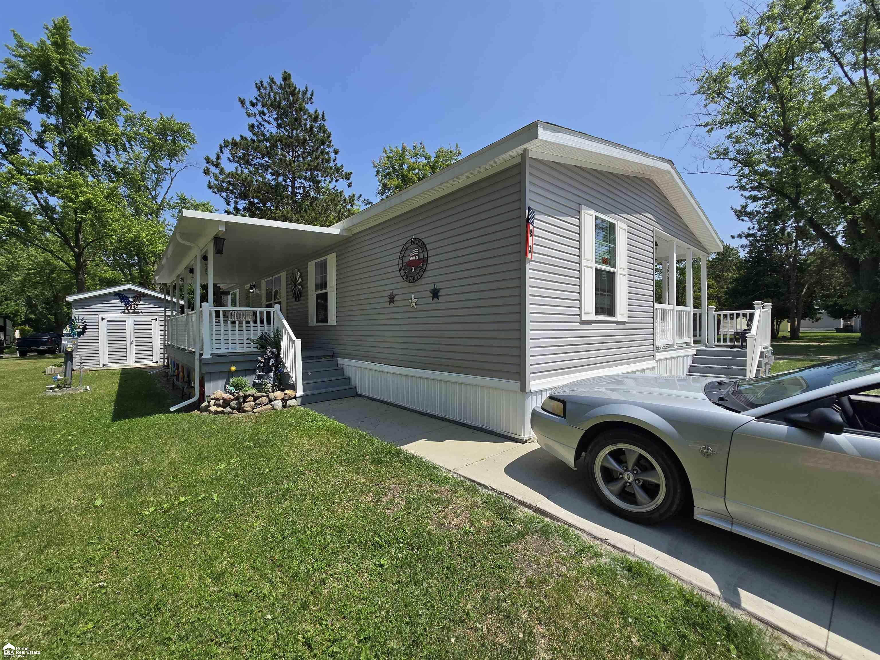 Property Photo: 4101 S Sheridan Road 83 MI 48449