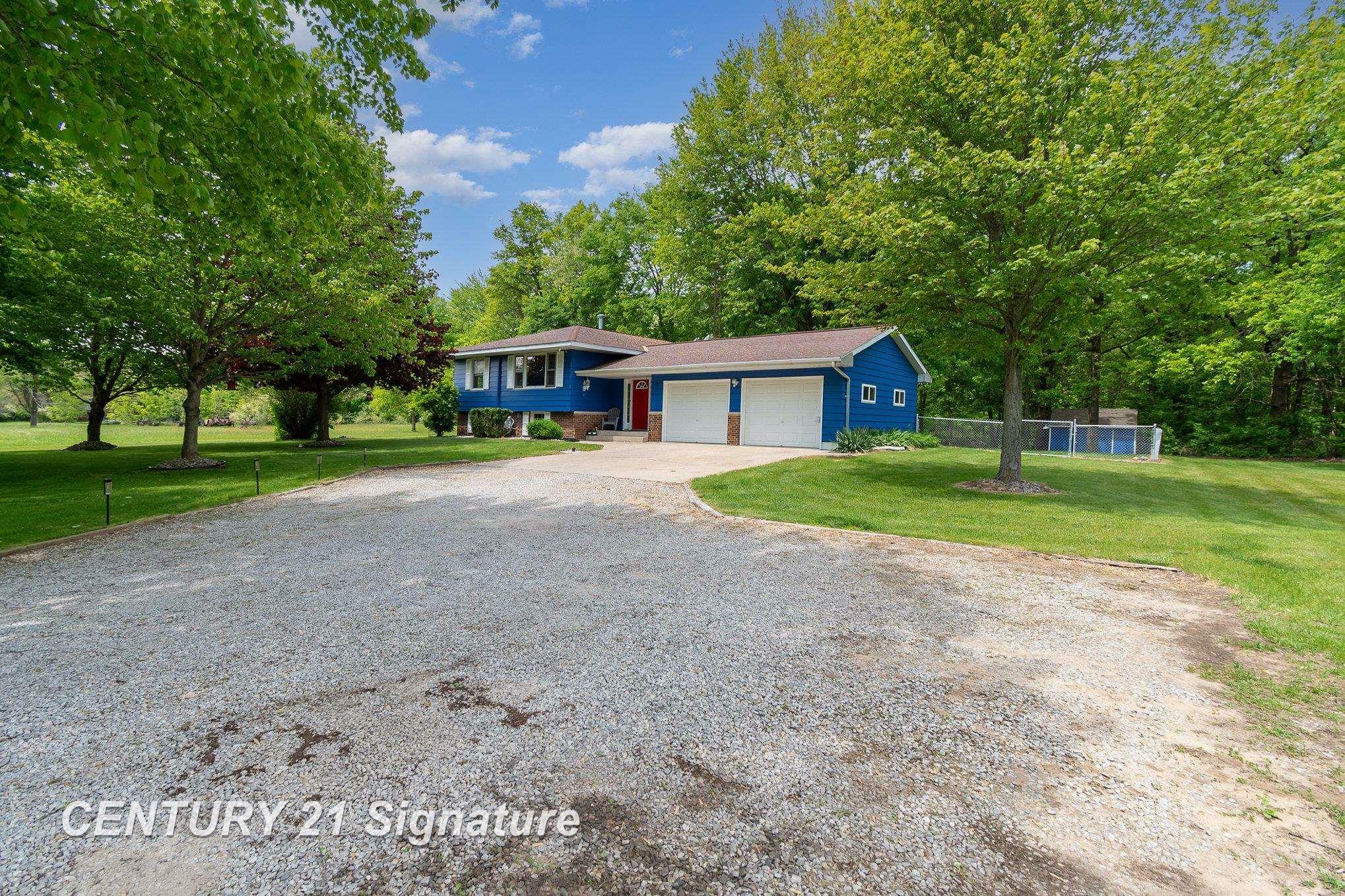 Property Photo: 1825 E Chippewa River Road Road MI 48640