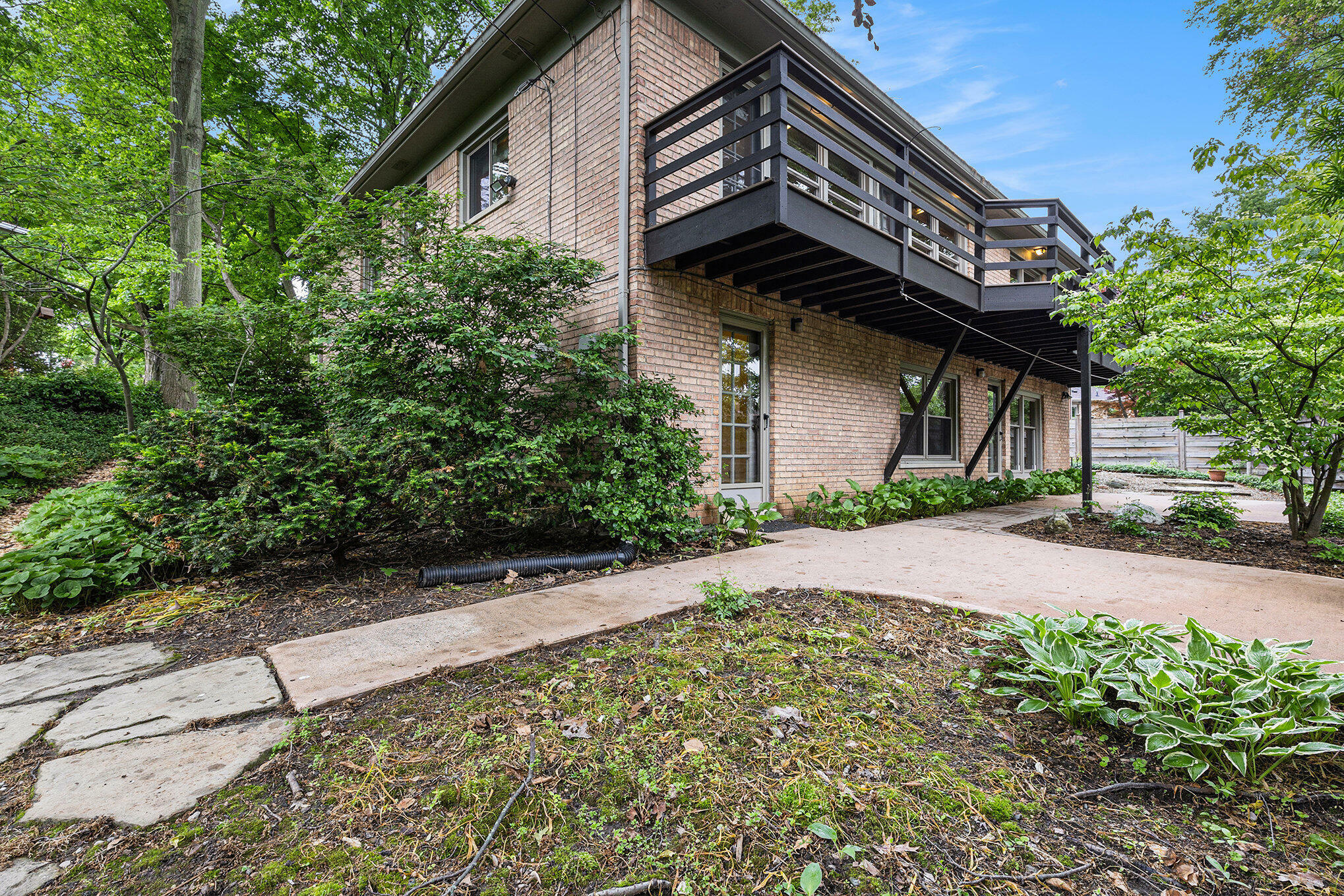 Property Photo:  1231 Naples Court  MI 48103 