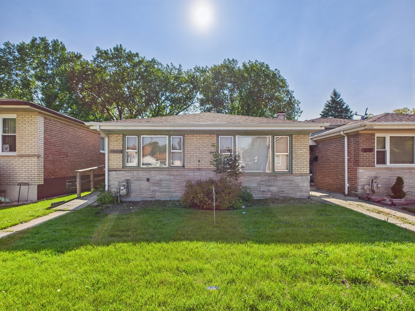 Property Photo: 11314 S Green Bay Avenue IL 60617