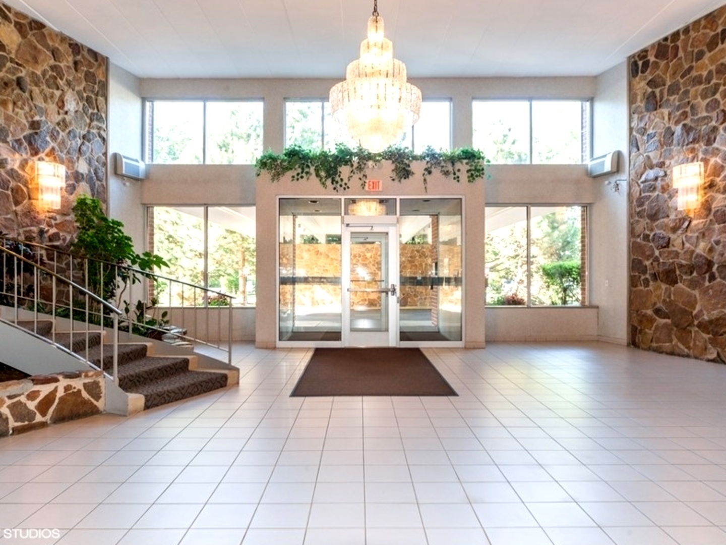 Property Photo: 16 E Old Willow Road 409S IL 60070
