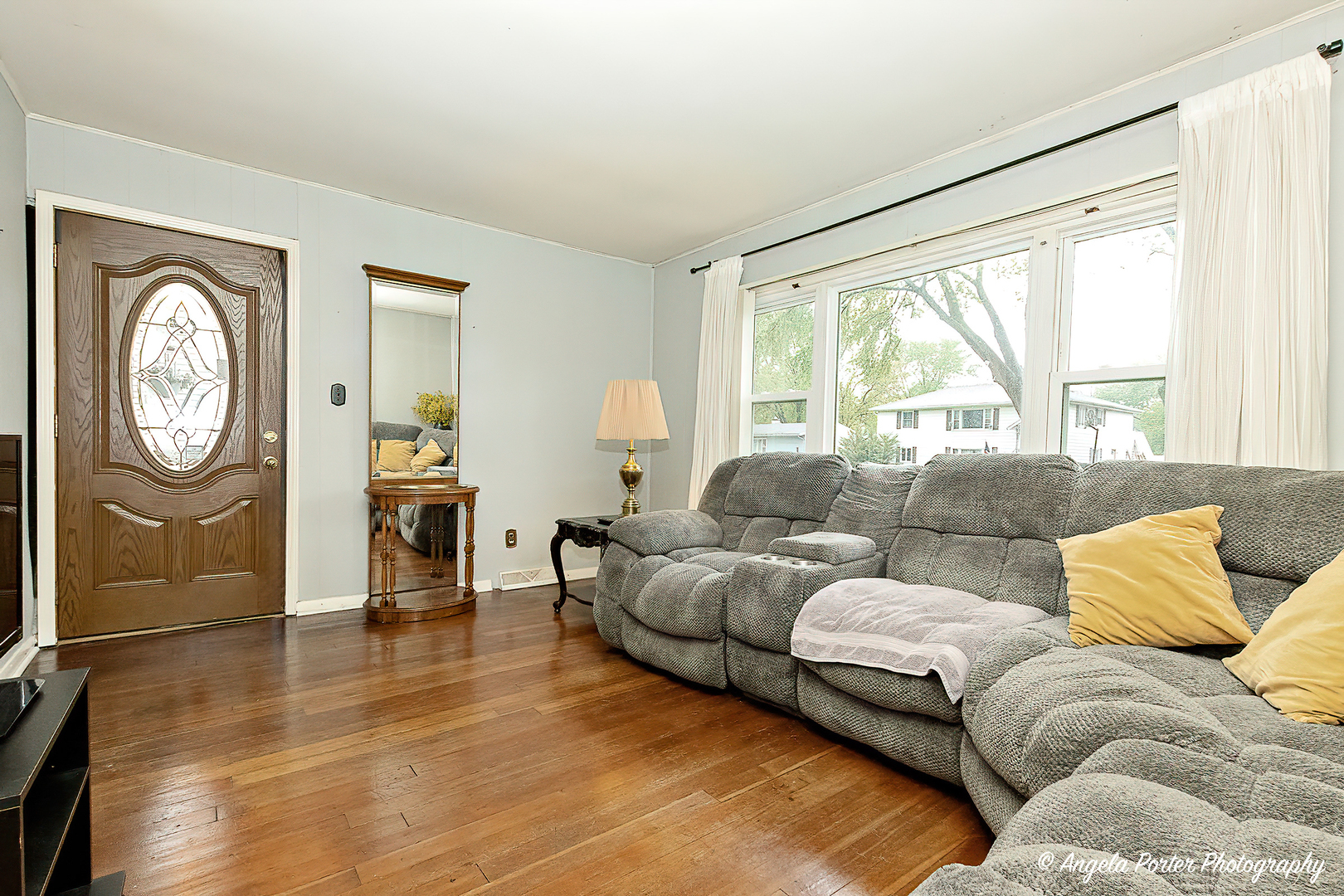 Property Photo: 1720 Rogers Avenue IL 60050