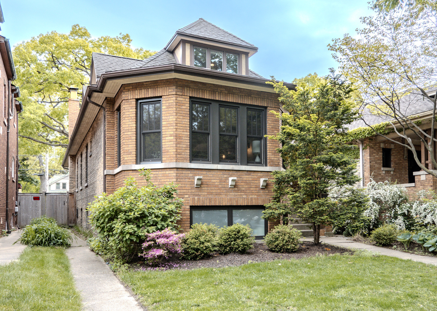 Property Photo: 1102 Brummel Street IL 60202