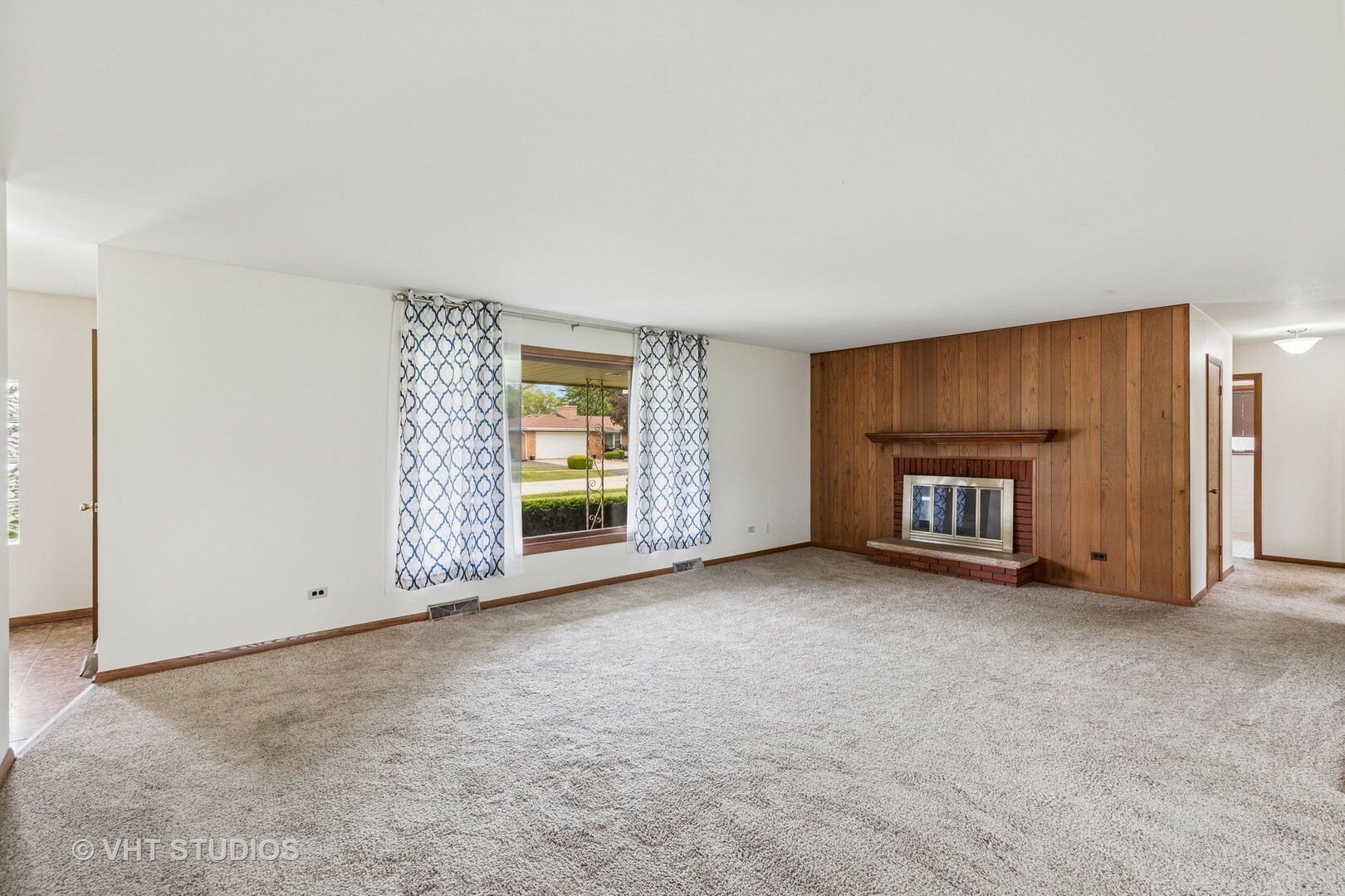 Property Photo:  452 Miller Street  IL 60401 