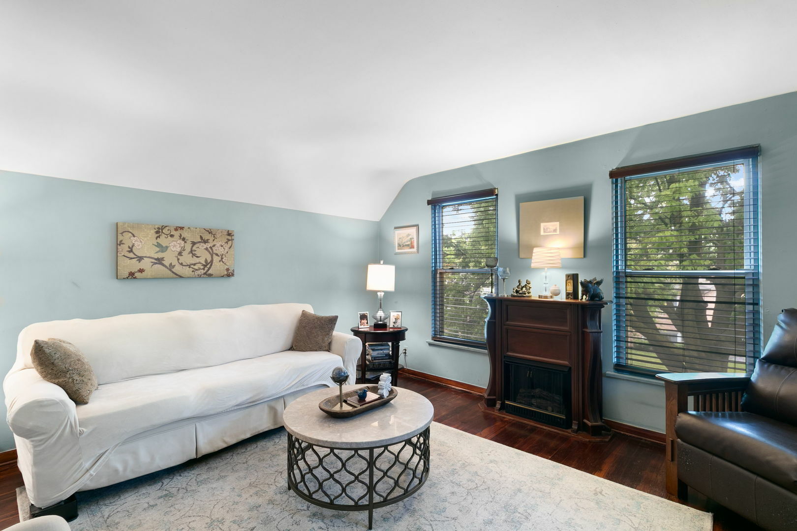 Property Photo: 96 E Quincy Street IL 60546