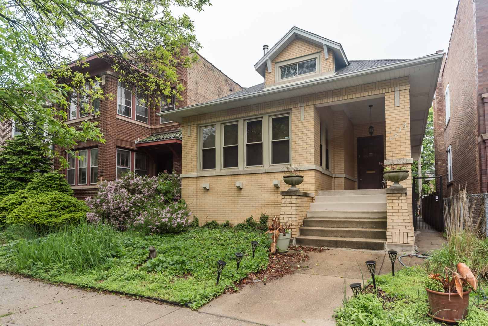 6613 N Ashland Avenue  Chicago IL 60626 photo