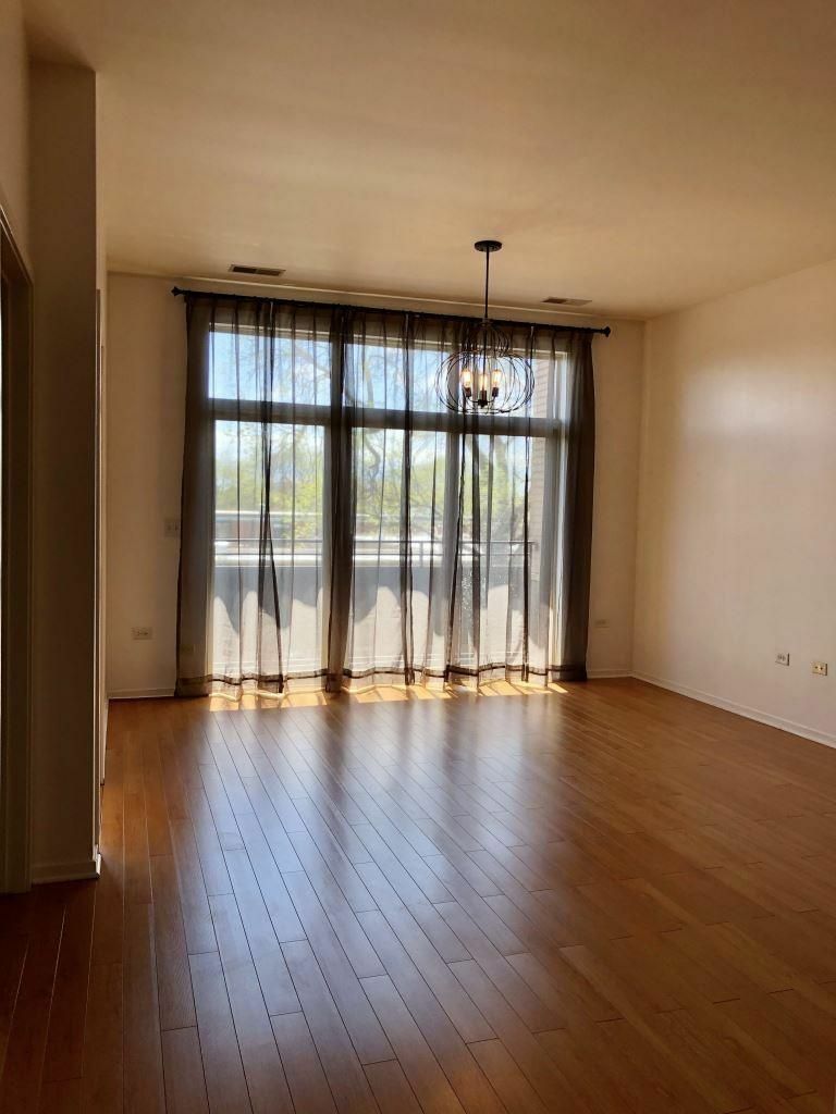 Property Photo: 2935 N Clybourn Avenue 302 IL 60618