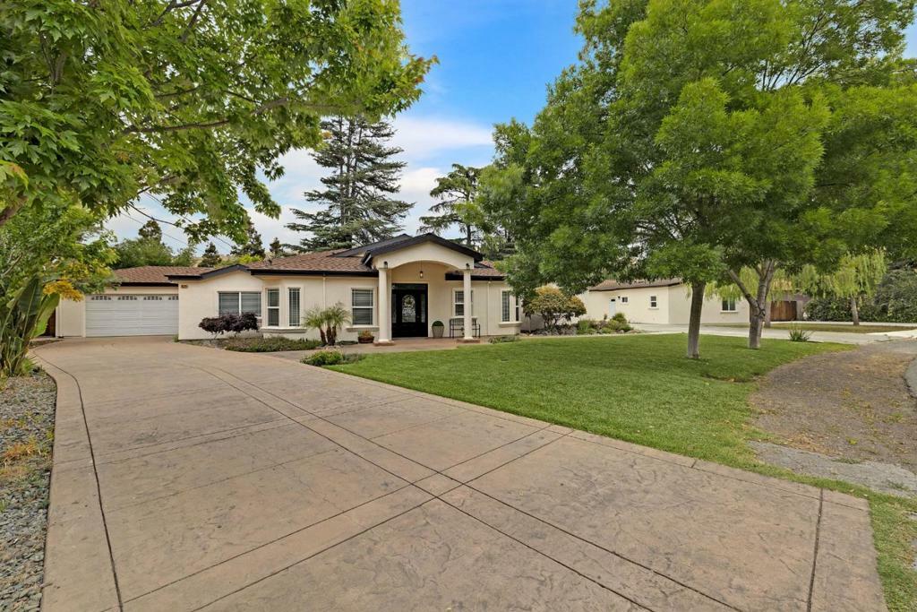 Property Photo: 35724 Linda Drive CA 94536