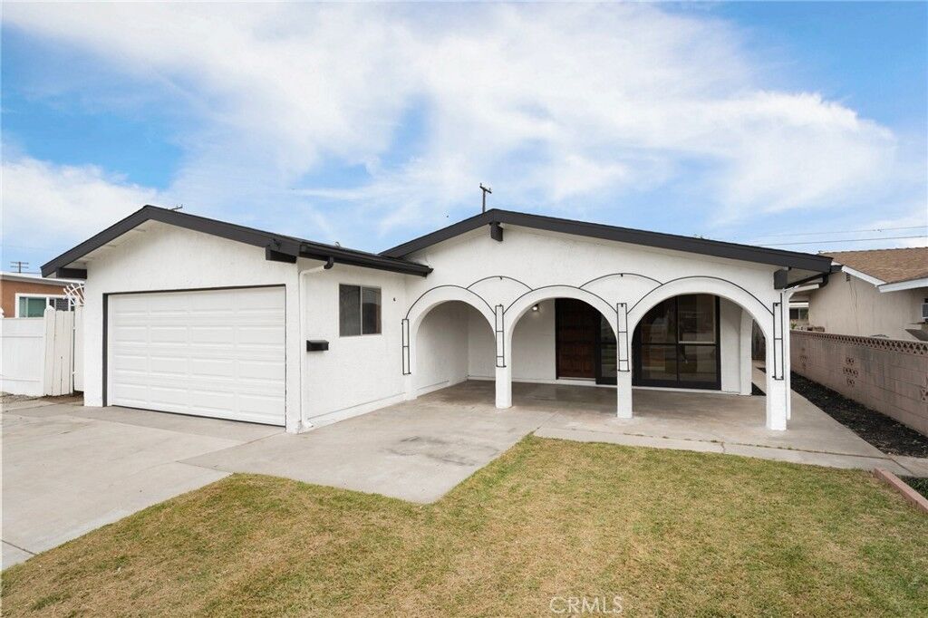 Property Photo:  12340 Dune Street  CA 90650 