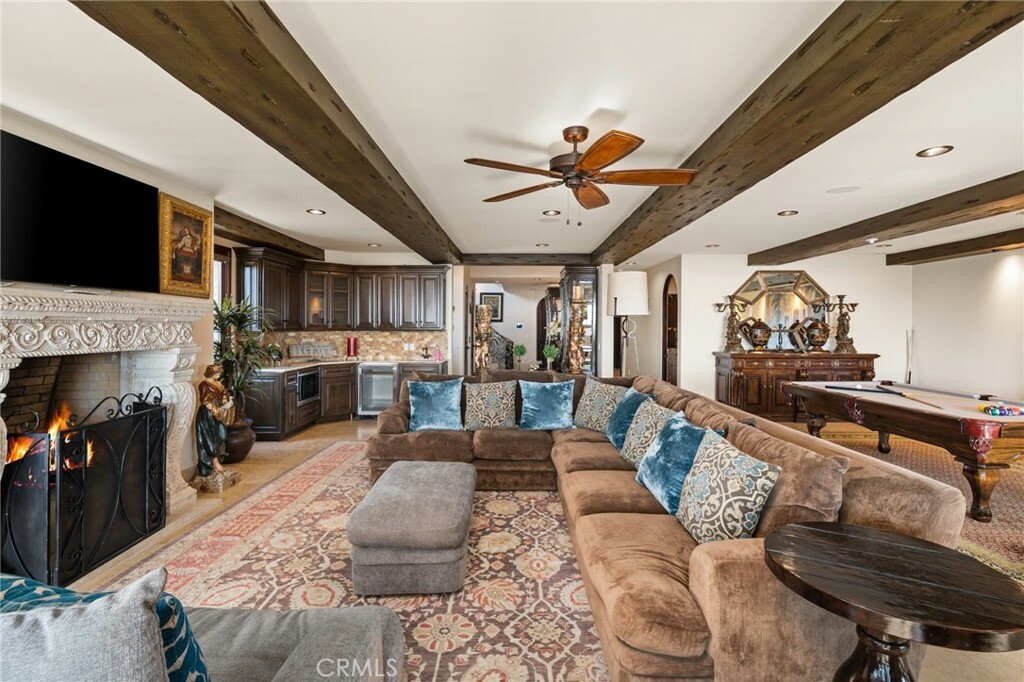 Property Photo: 2 60th Pl CA 90803