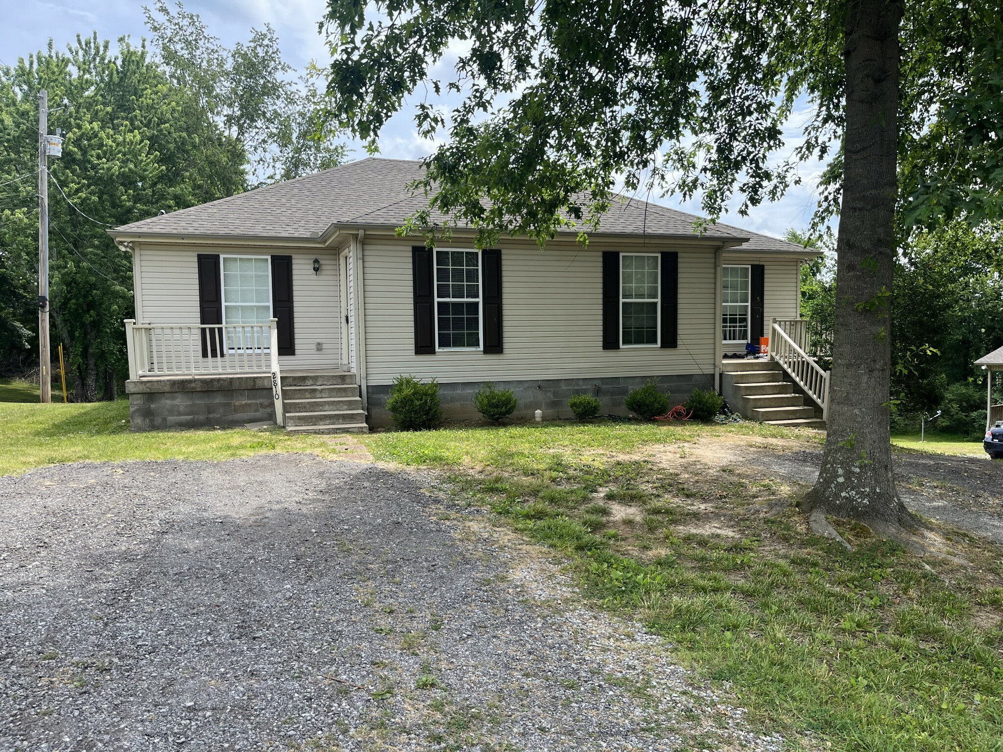 Property Photo: 2822 Nunley St TN 37073