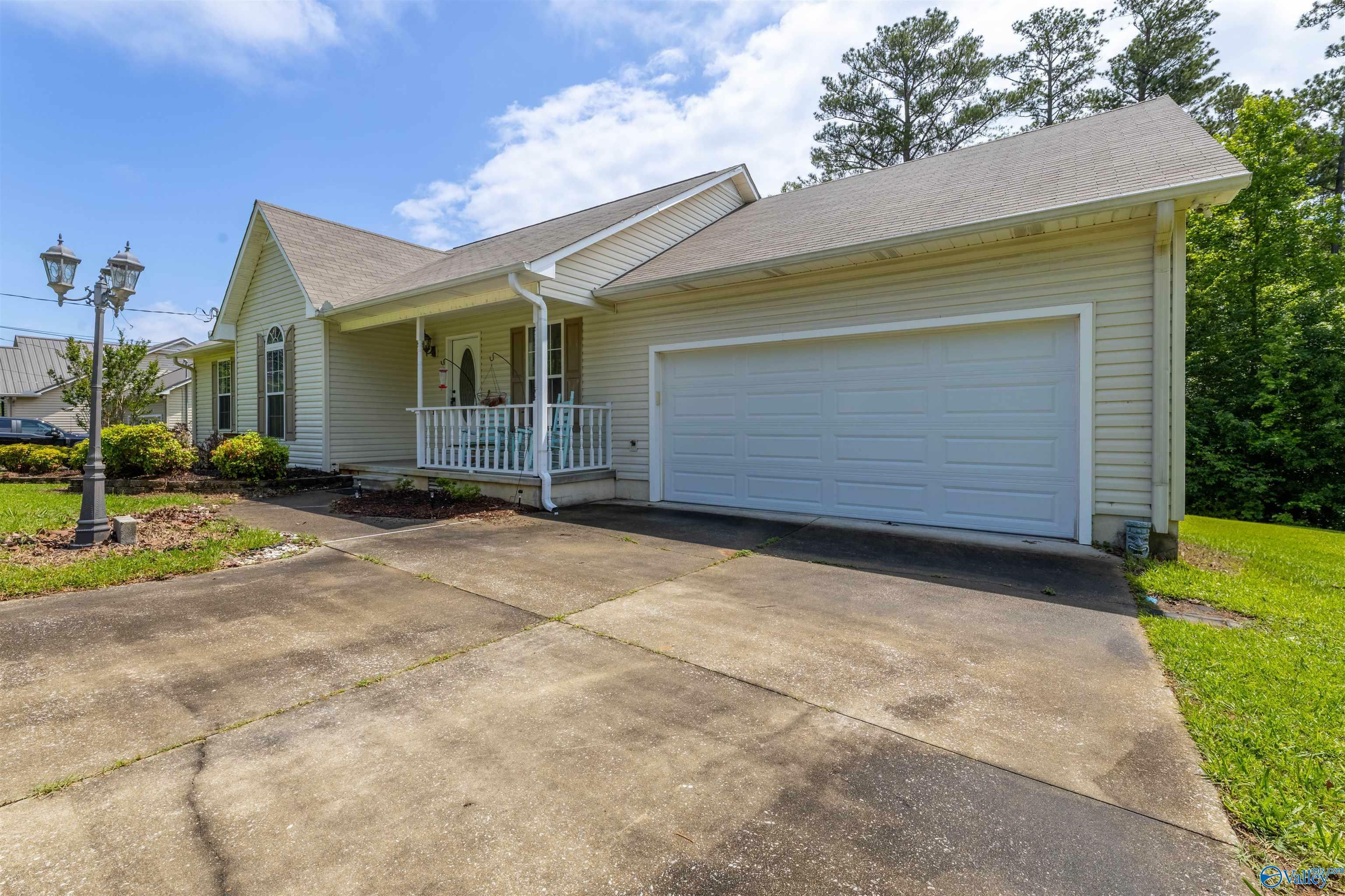 Property Photo: 2823 Langdale Street AL 35903