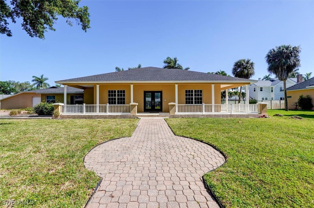 Property Photo:  1357 Osceola Drive  FL 33901 