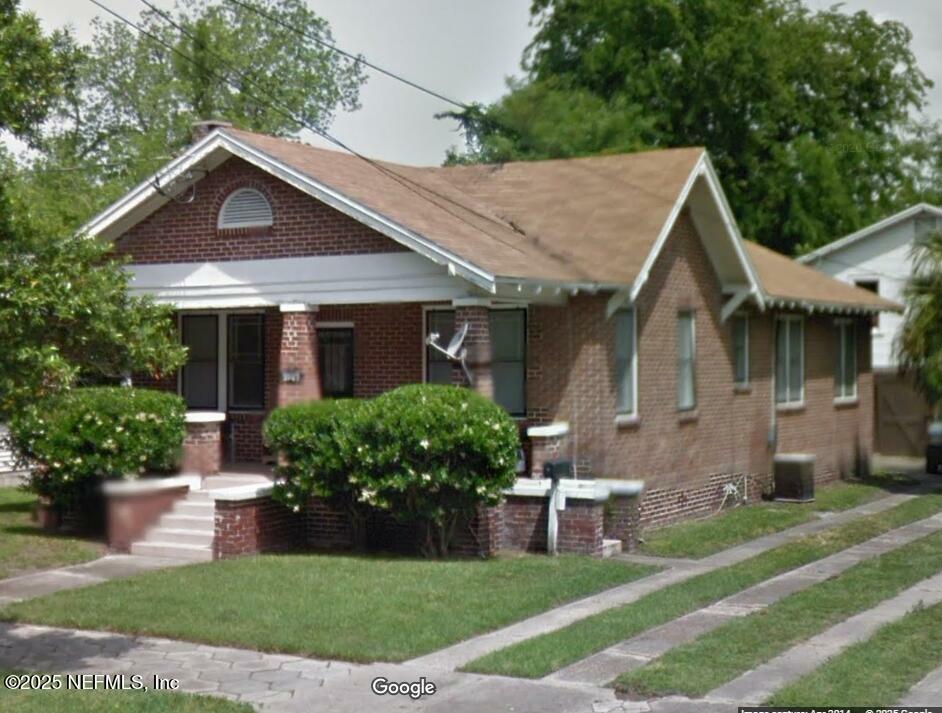 Property Photo: 2137 Dellwood Avenue FL 32204