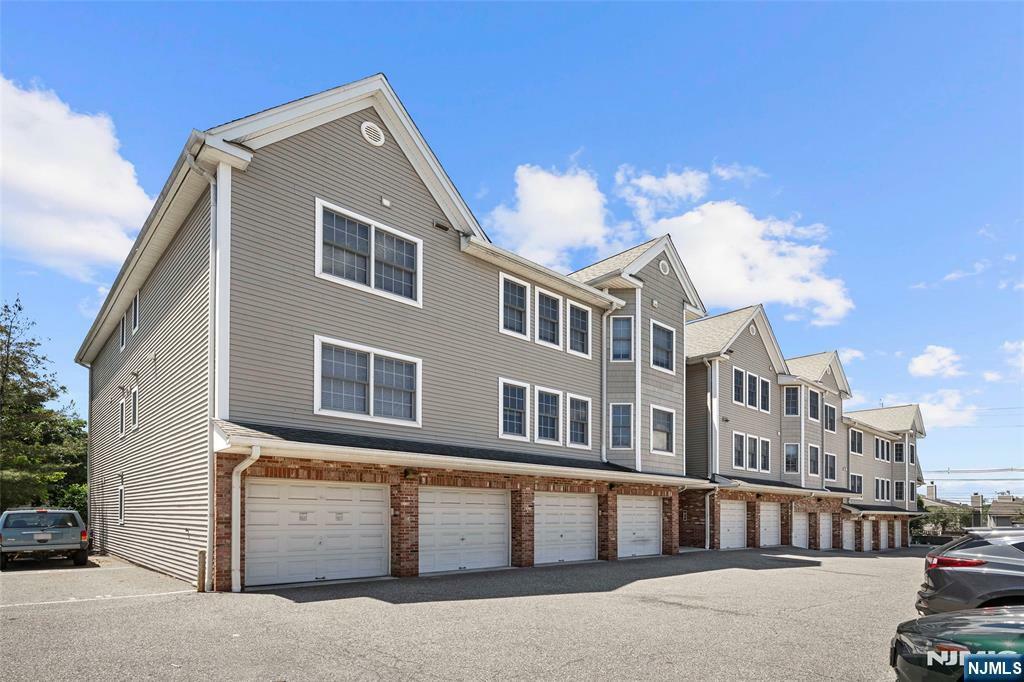 Property Photo: 270 Grand Avenue 4E NJ 07650