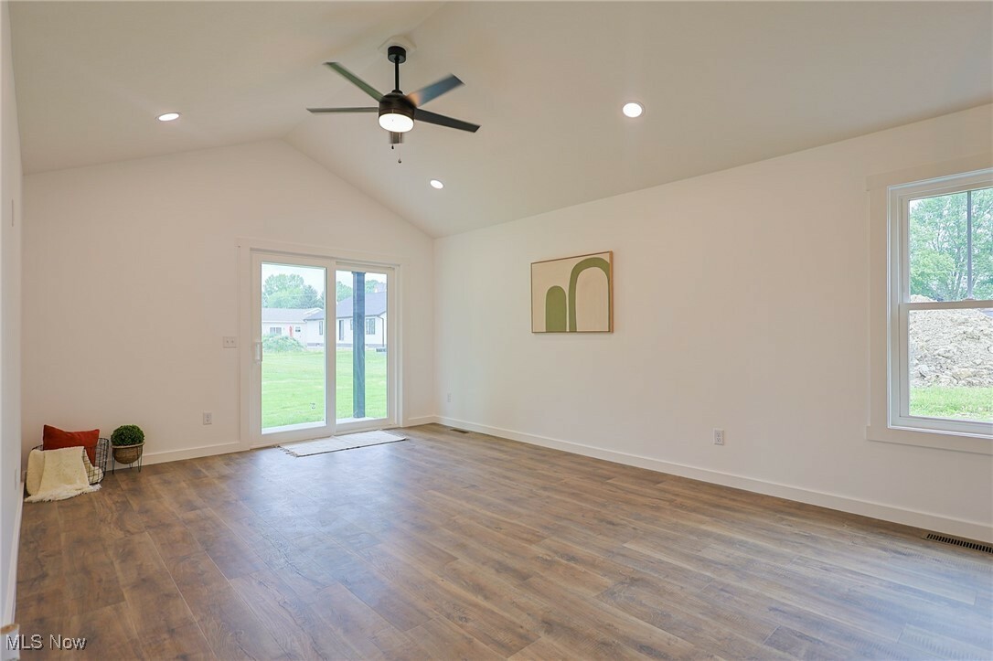 Property Photo: 32 E Market Street OH 44645