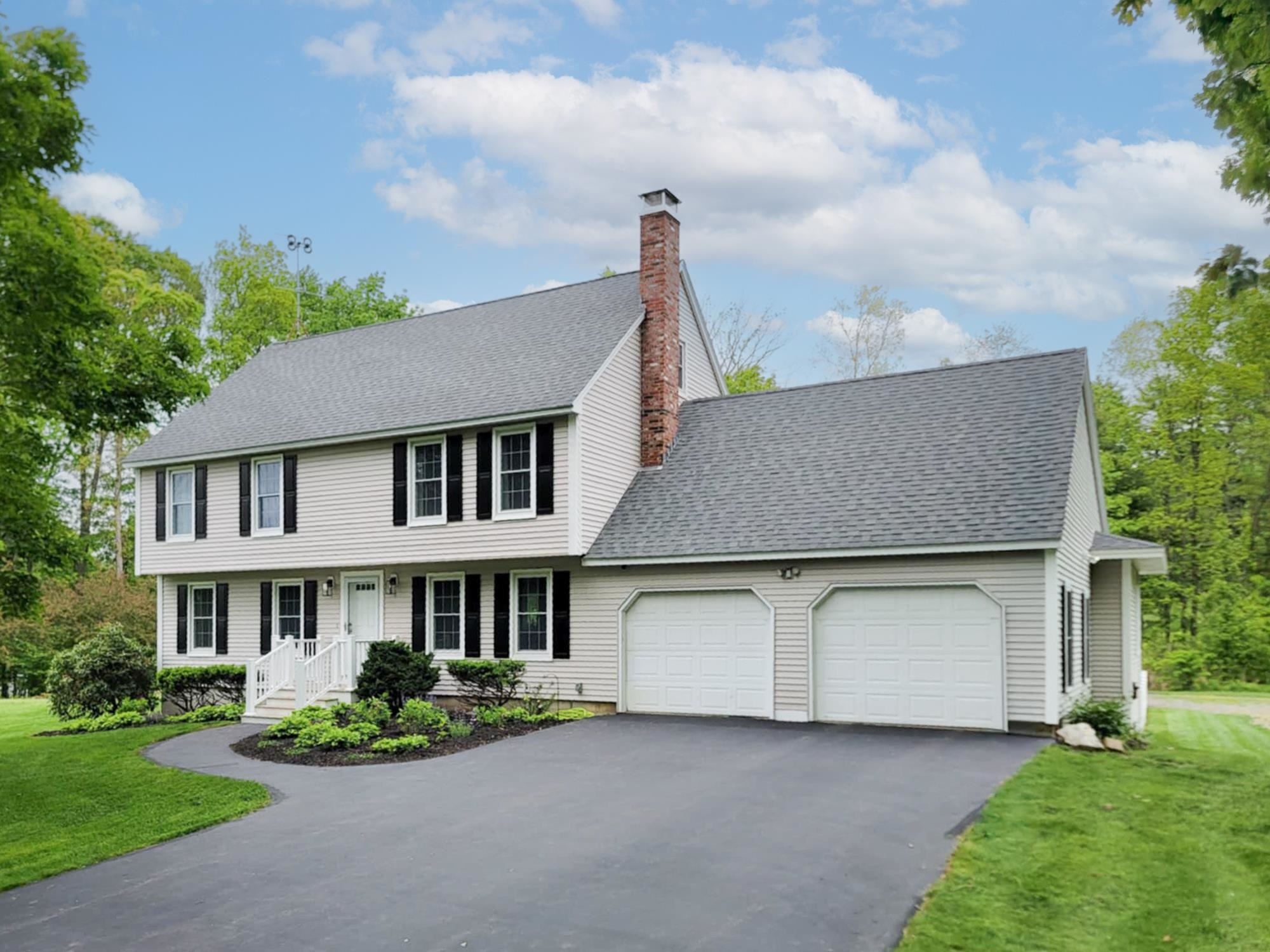 Property Photo: 10 Almas Street NH 03087