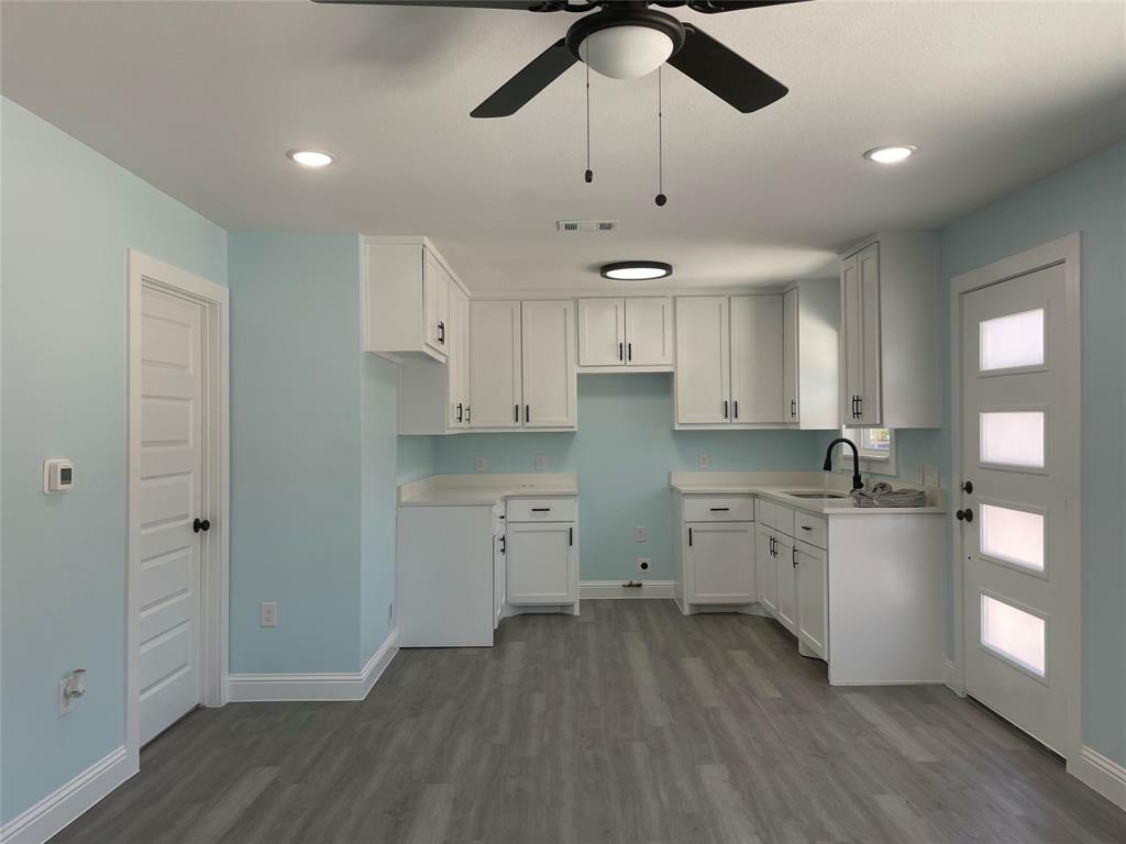 Property Photo: 4524 Metropolitan Avenue TX 75210
