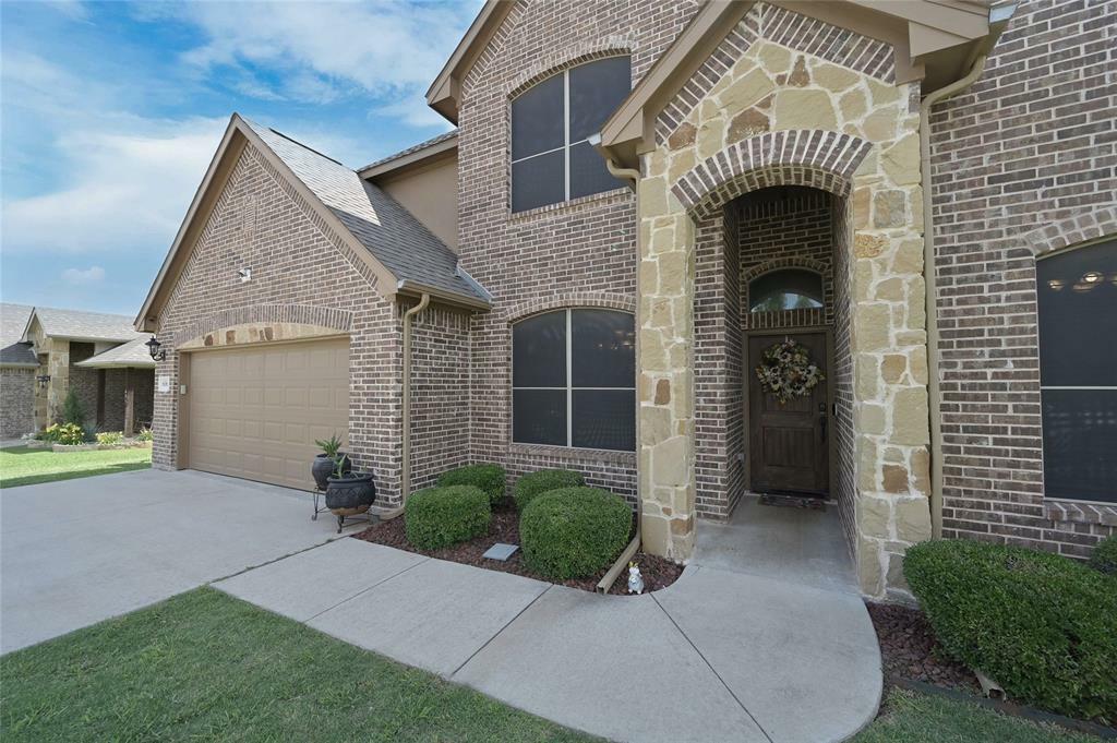 Property Photo: 606 Brandt Street TX 76050