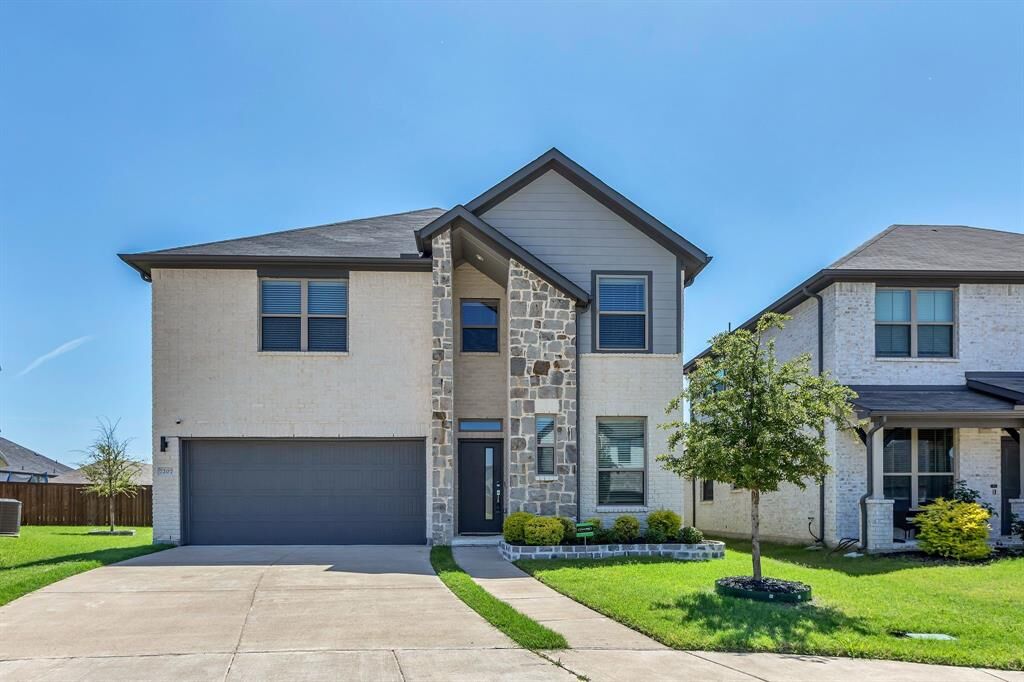 Property Photo:  7207 Village Falls Lane  TX 75189 
