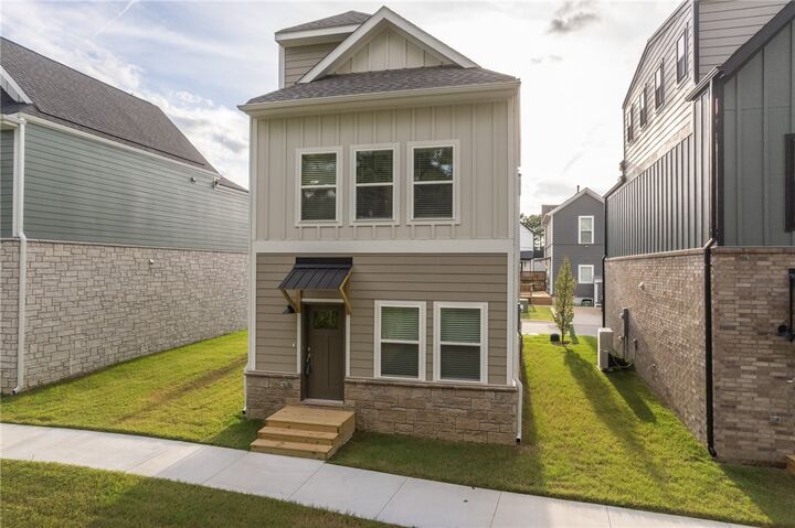 Property Photo:  1319 S Van Buren Avenue  AR 72701 