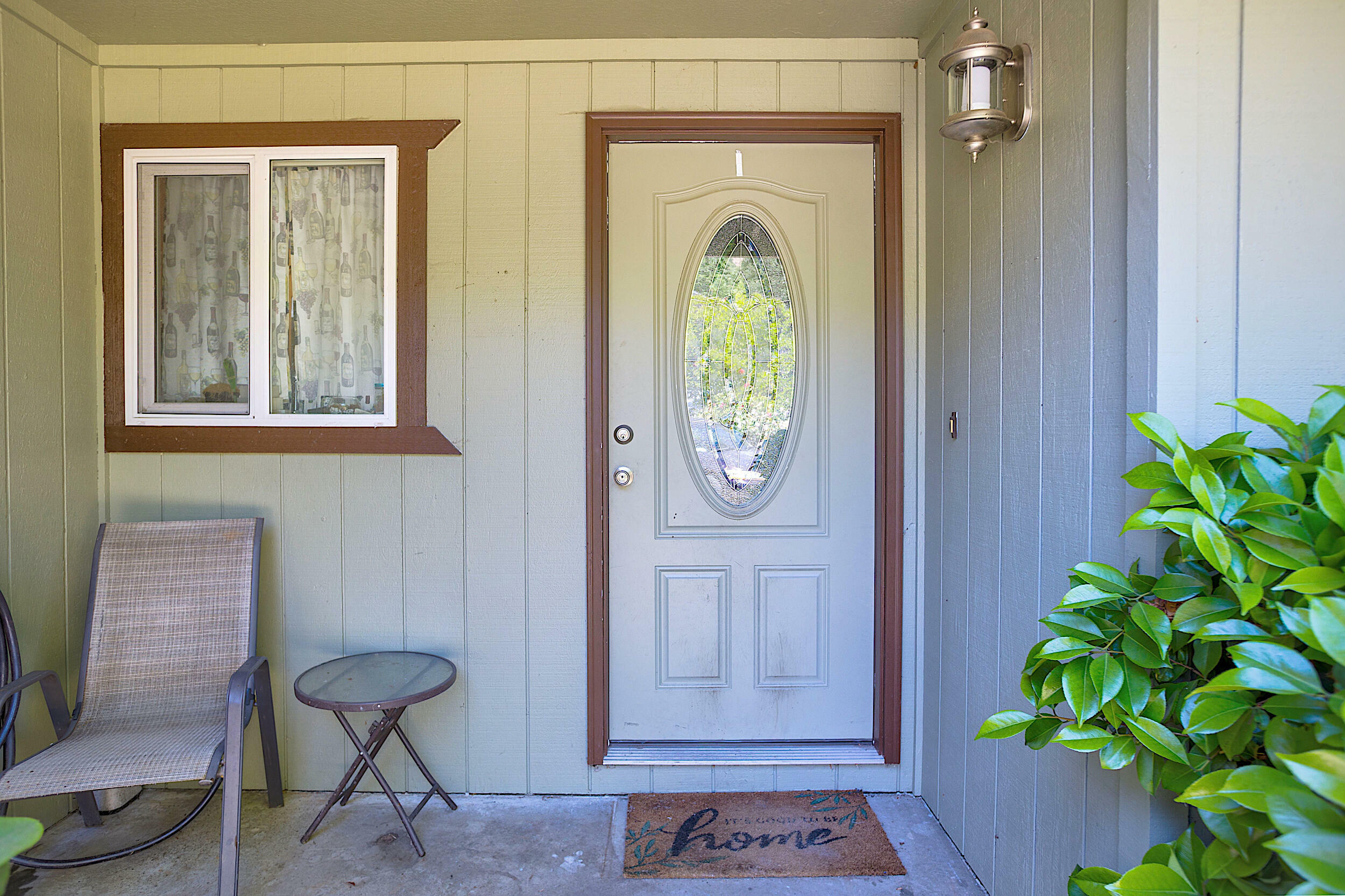 Property Photo: 1216 NE John Drive OR 97526