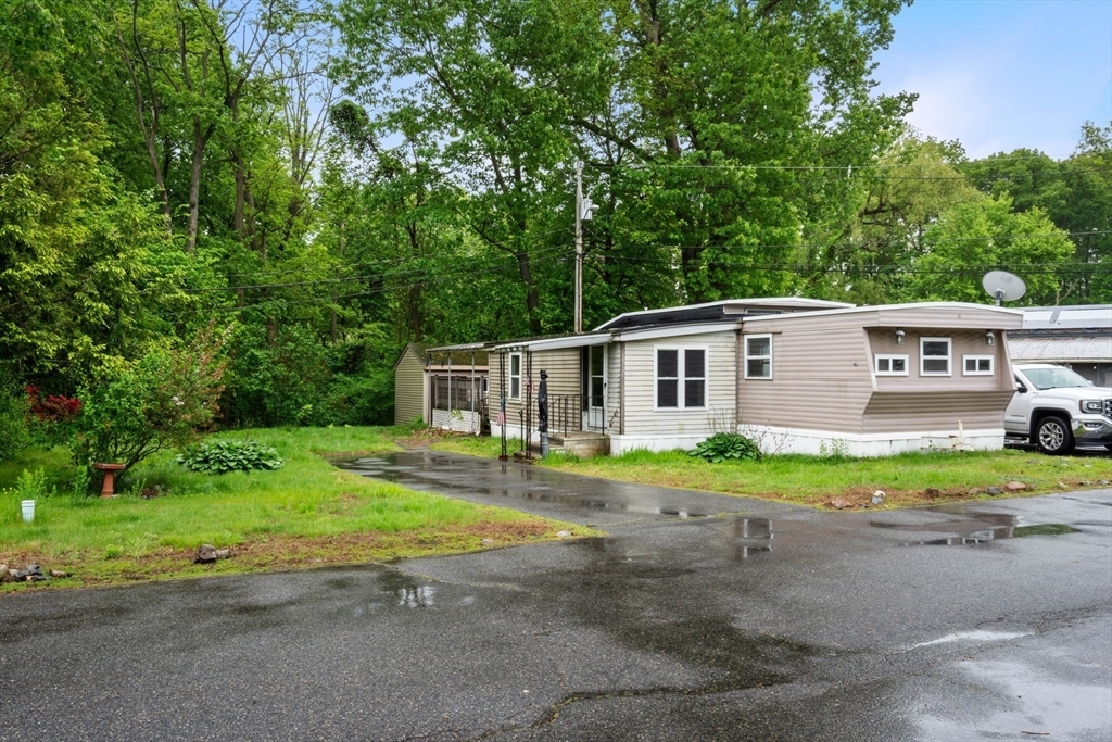 Property Photo: 261 Newbury Street 88C MA 01960