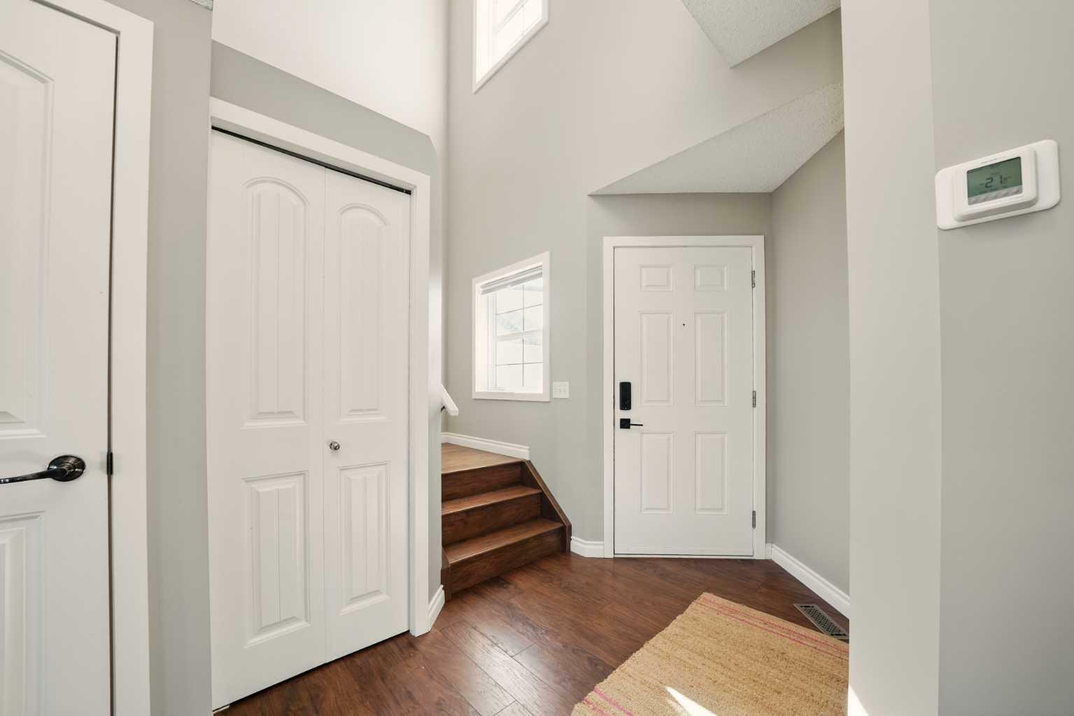 Property Photo: 26 Jewell Street AB T4P 3W6