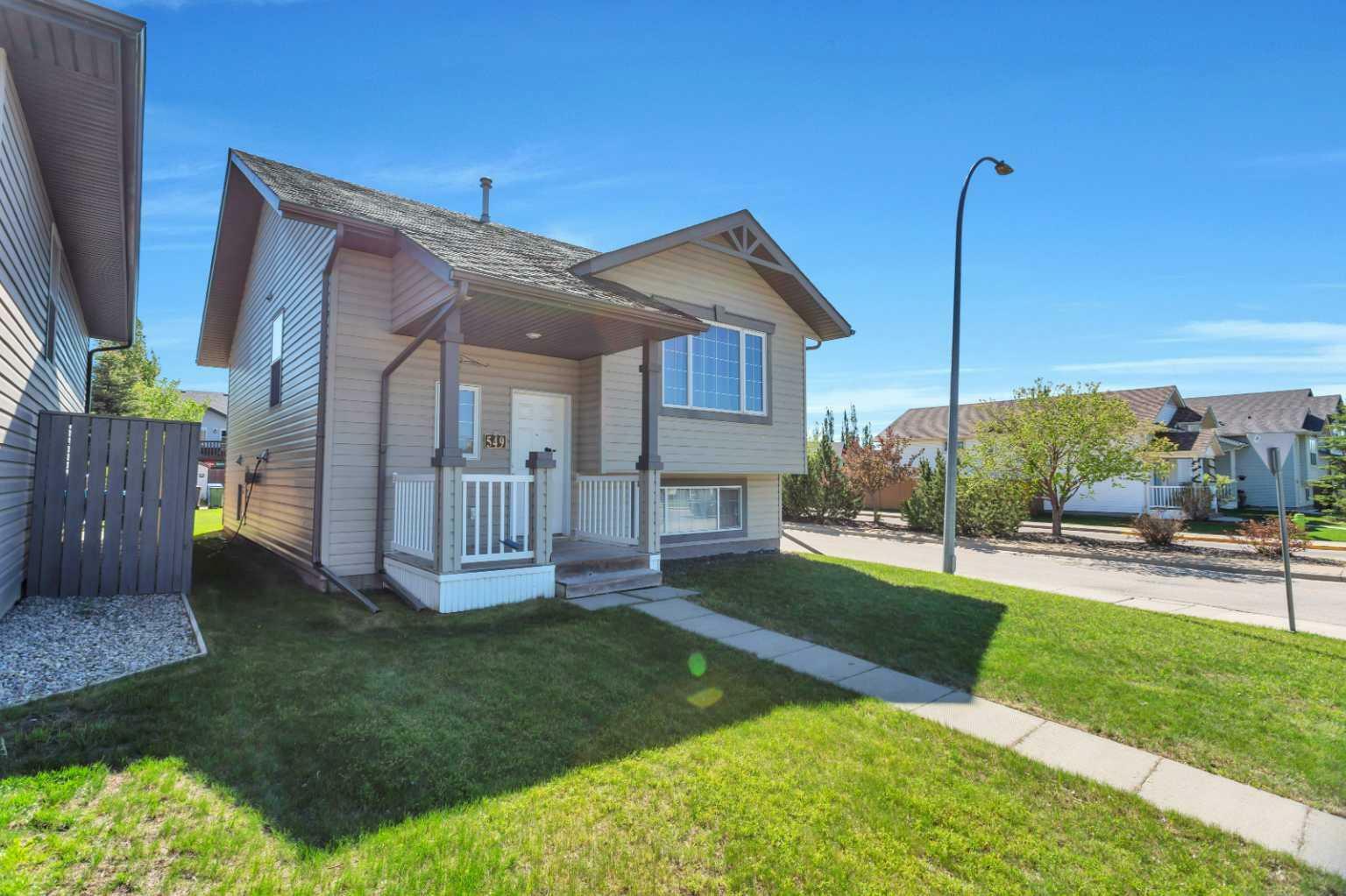 Property Photo: 549 Lancaster Drive AB T4R 3N8