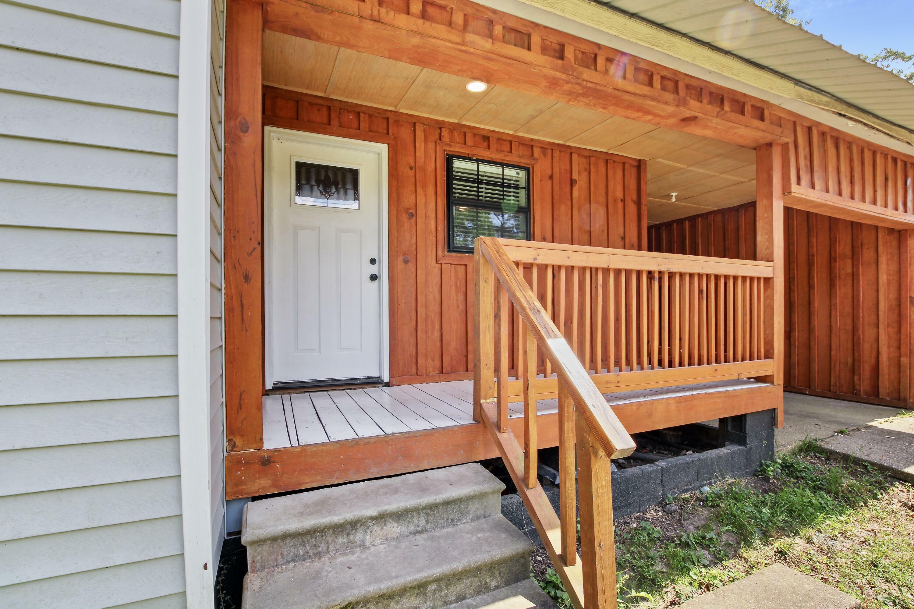 Property Photo: 2105 Miriam St LA 71446