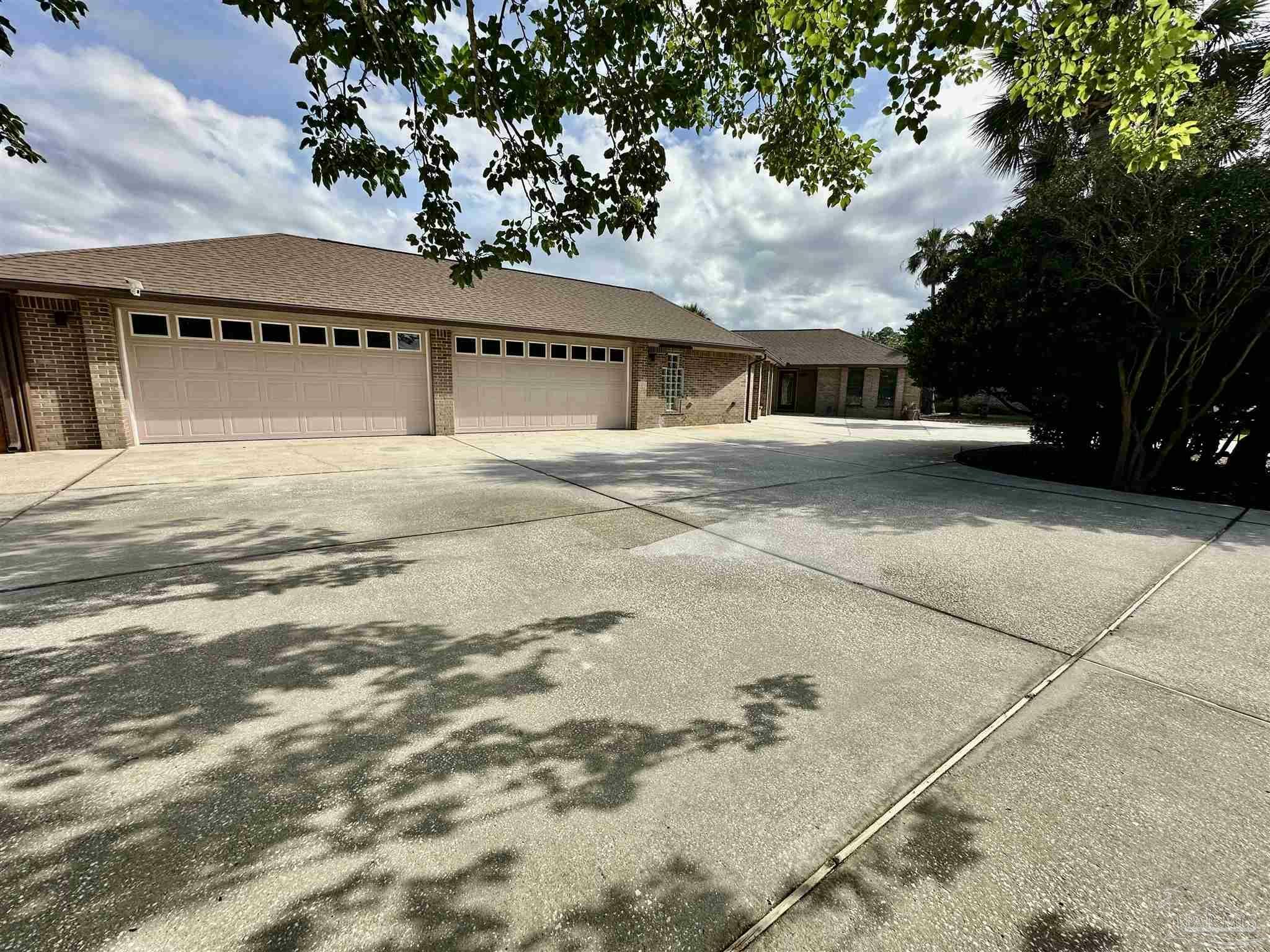 Property Photo:  2963 Coral Strip Pkwy  FL 32563 