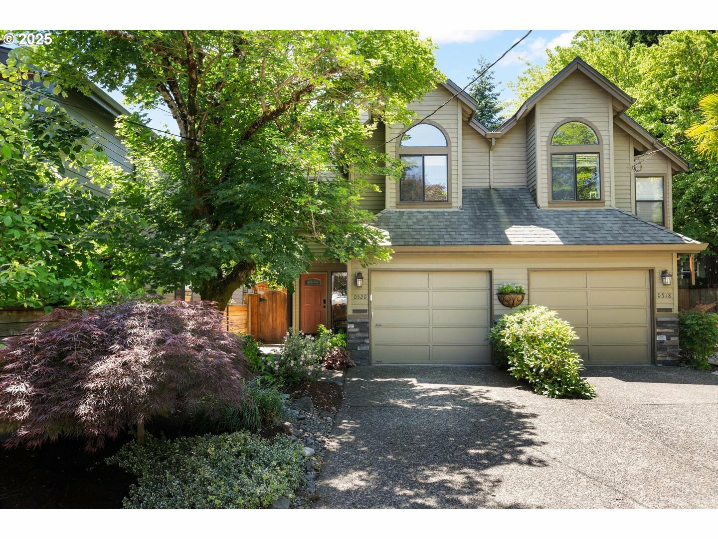 Property Photo: 520 S Florida St OR 97219