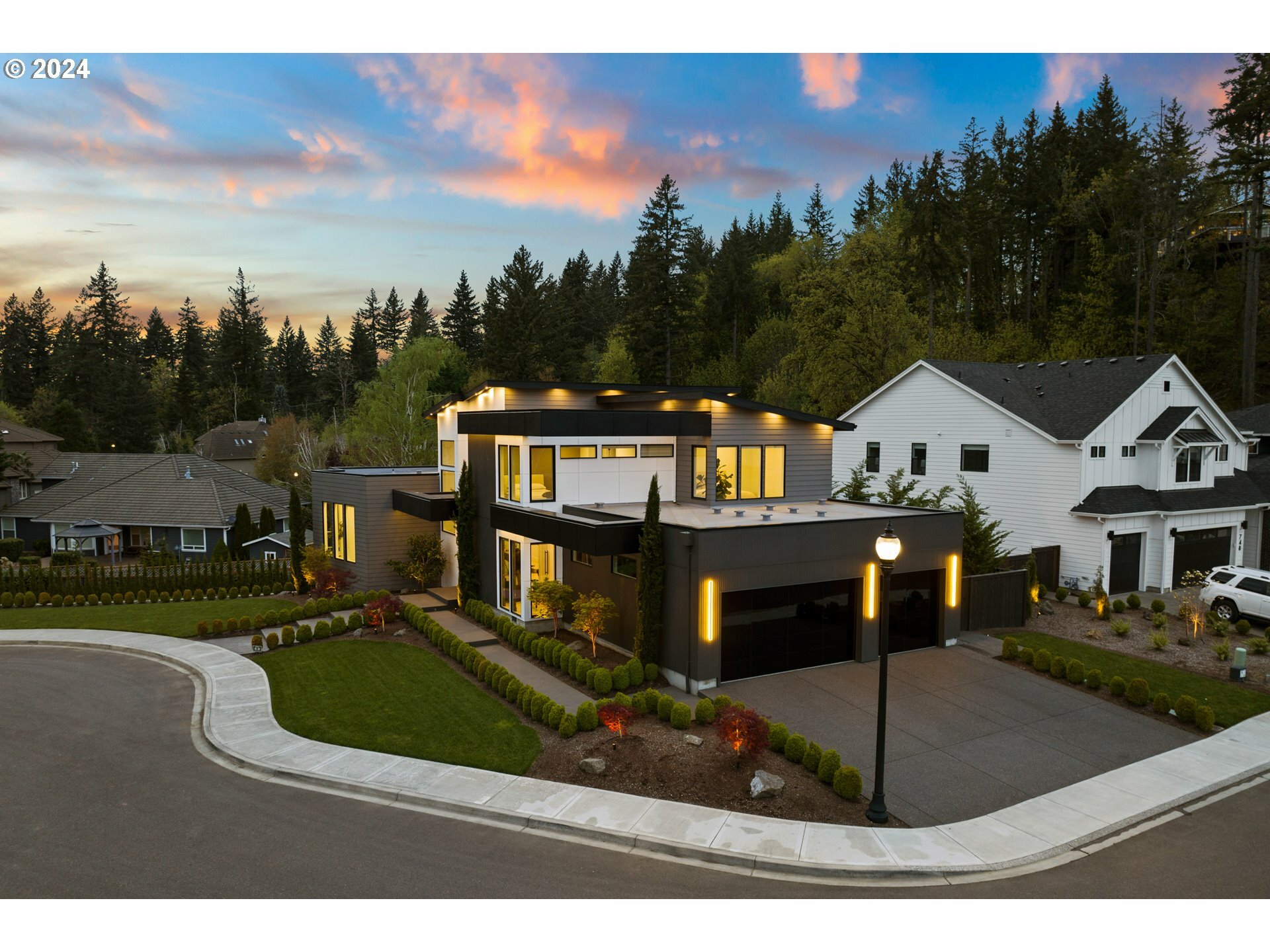 Property Photo: 750 NE Province Ct WA 98607