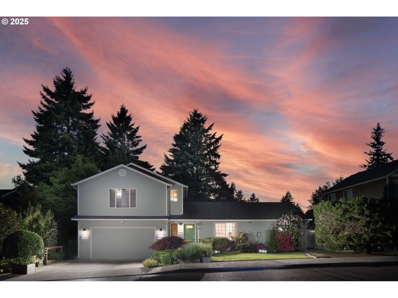 Property Photo:  11615 SE 56th Ave  OR 97222 